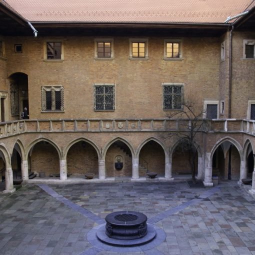 COLLEGIUM MAIUS